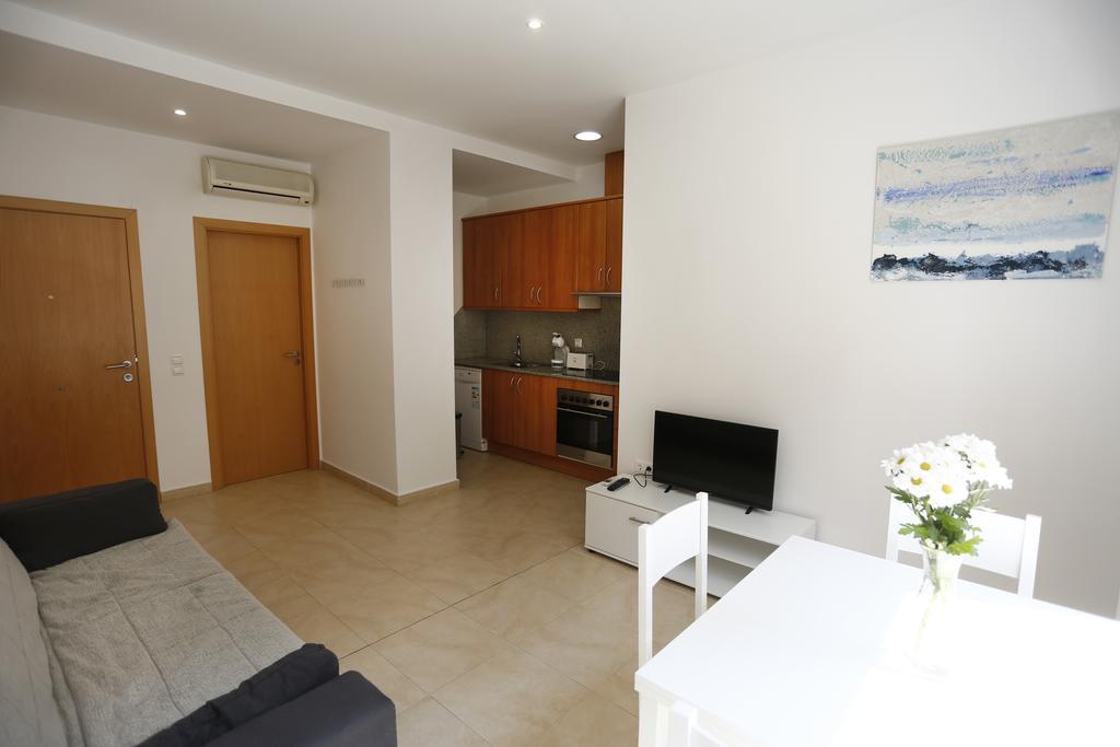 Apartaments Claudia Реус Экстерьер фото